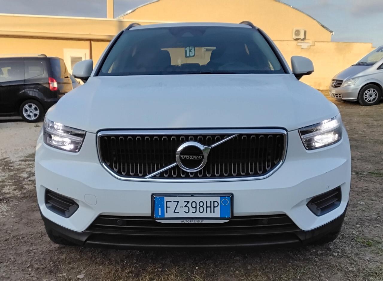 Volvo XC40 T3 Momentum