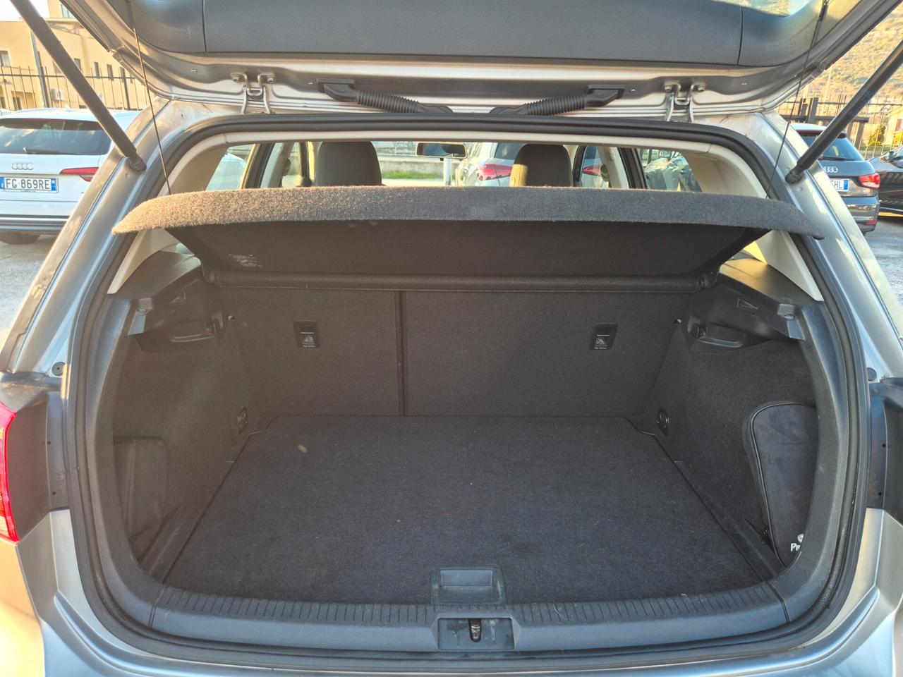 Volkswagen Golf Business 1.4 TGI 5p. Comfortline BlueMotion