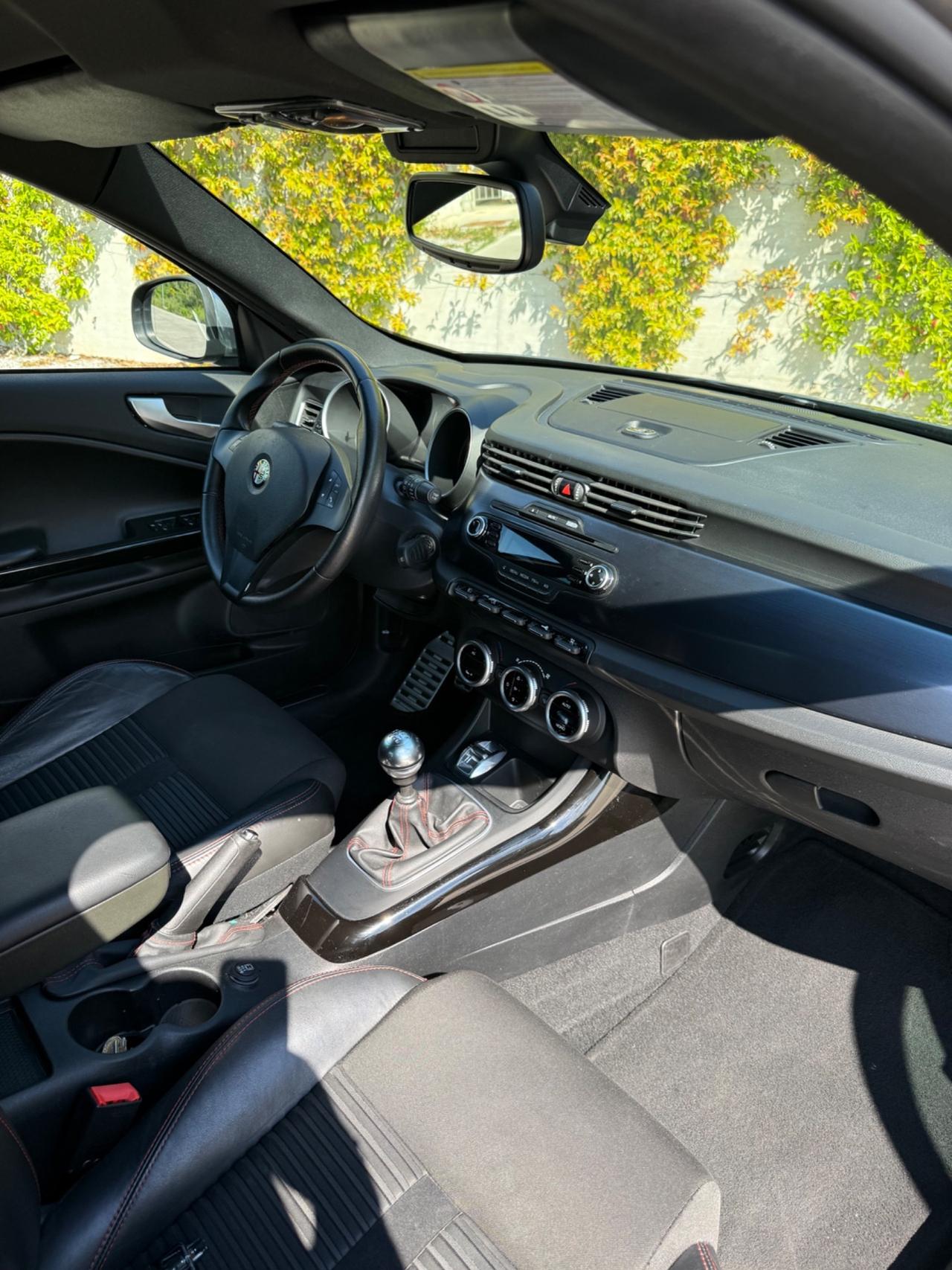 Alfa Romeo Giulietta 1750 TBi Quadrifoglio Verde