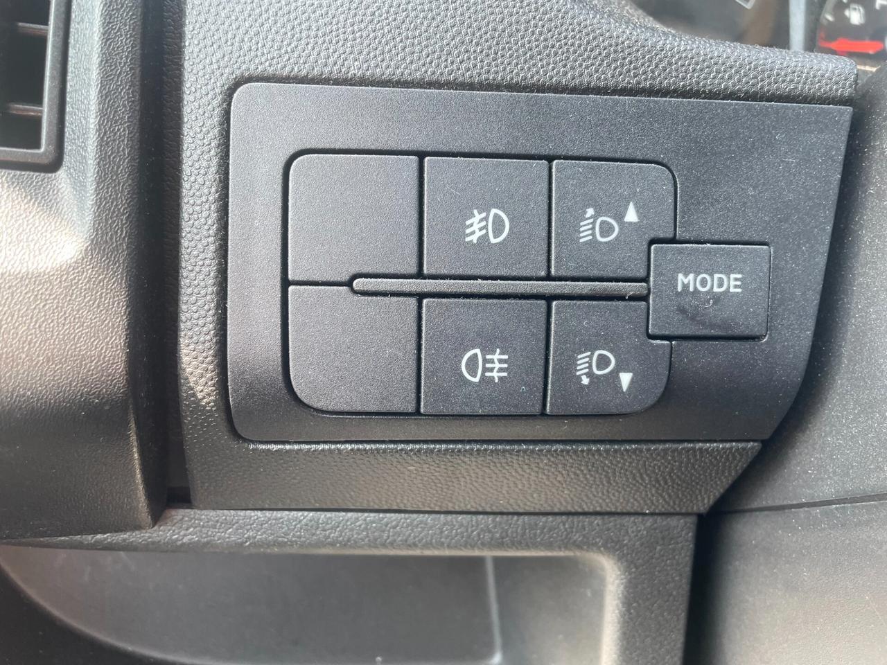Peugeot Boxer 335 2.0 BlueHDi 130CV L2H2 IVA ESCLUSA