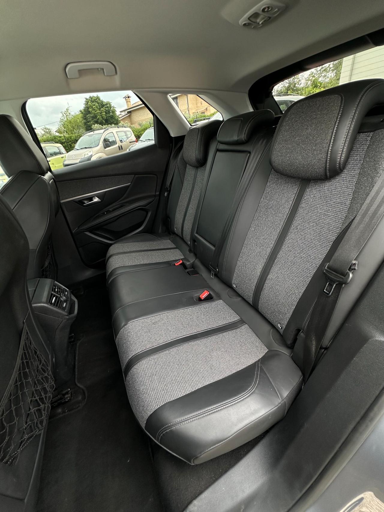 Peugeot 3008 BlueHDi 130 S&S Allure