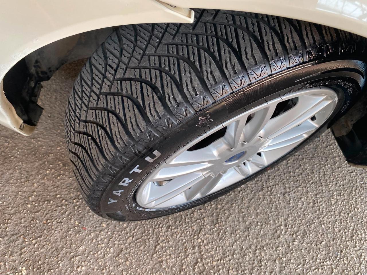 Lancia Ypsilon 1.2benz 69 CV Diva full opt 2011