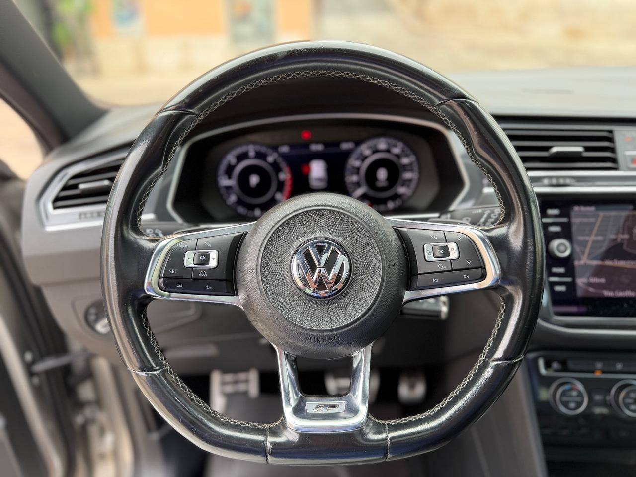 Volkswagen Tiguan 2.0 BiTDI SCR DSG 4MOTION Advanced R-Line BMT