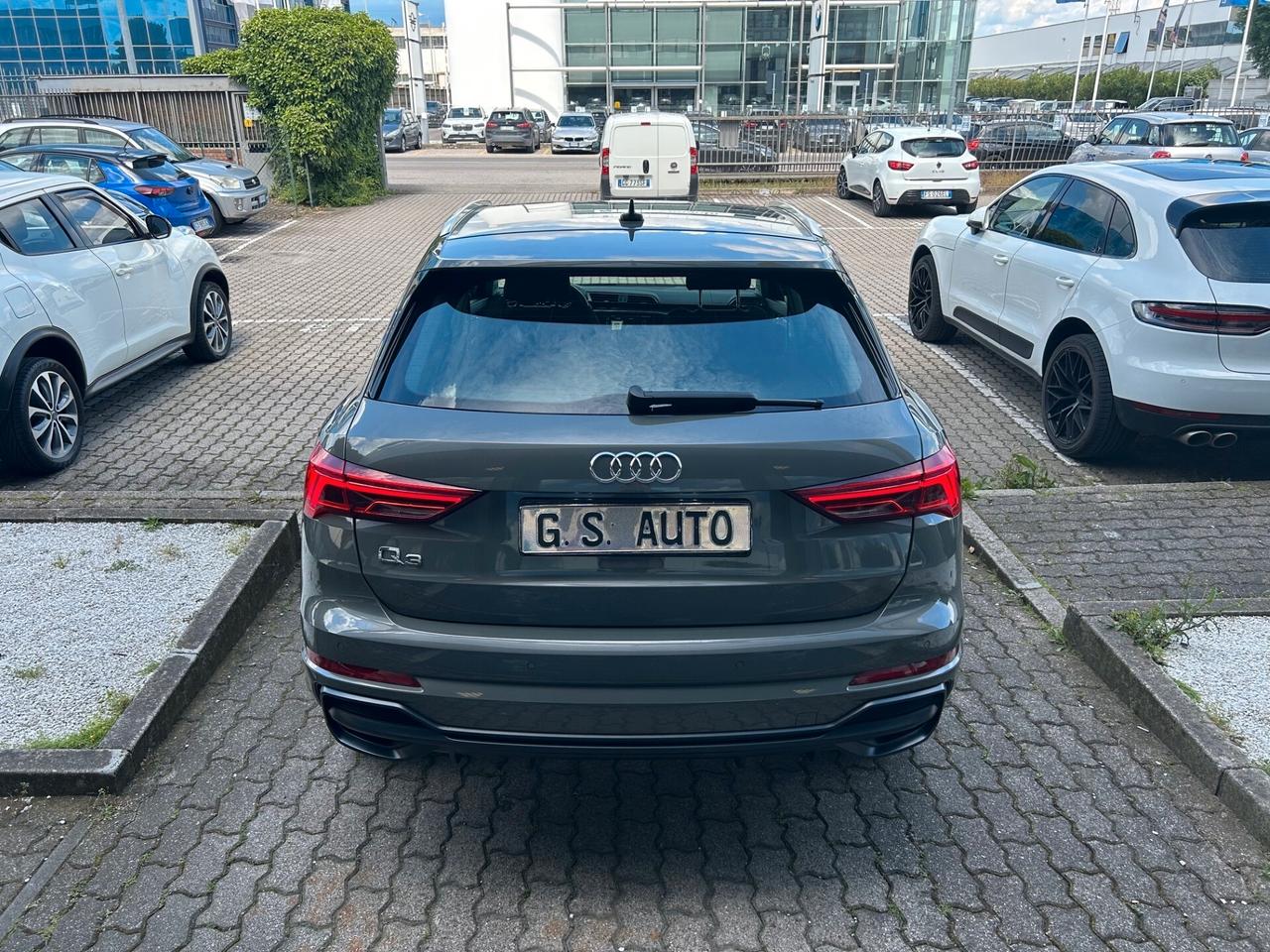 Audi Q3 35 1.5 tfsi mhev S line edition s-tronic