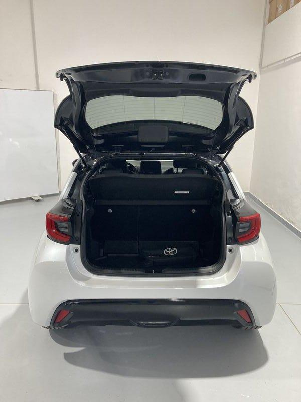 Toyota Yaris Hybrid Style MY22