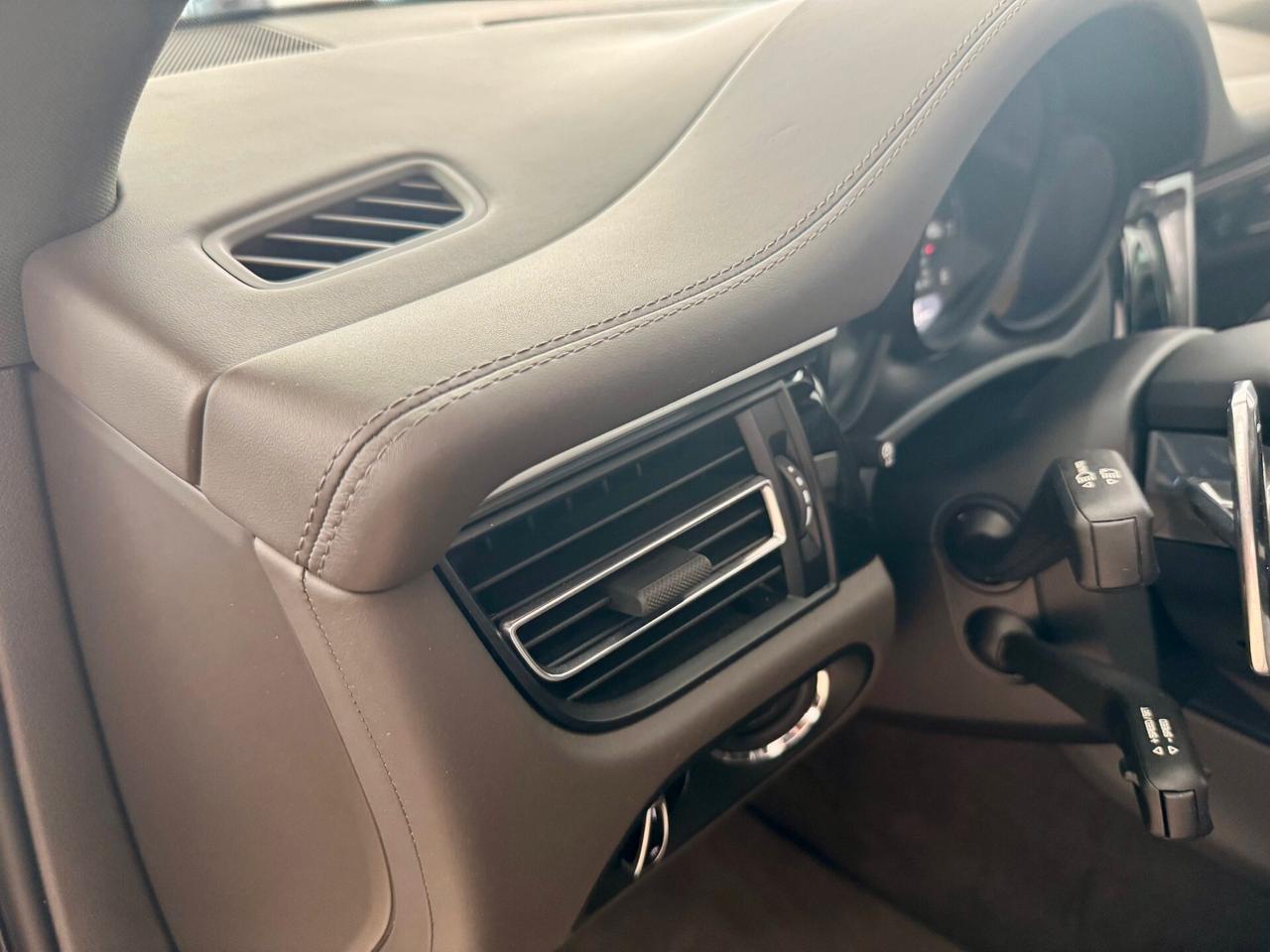 Porsche Macan 2.0 GTS LOOK
