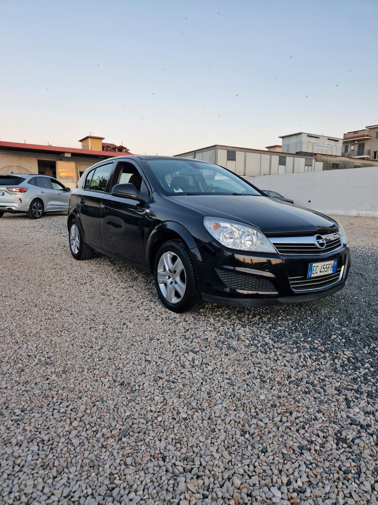 Opel Astra 1.4 16V GPL-TECH 5 porte Enjoy 180000km