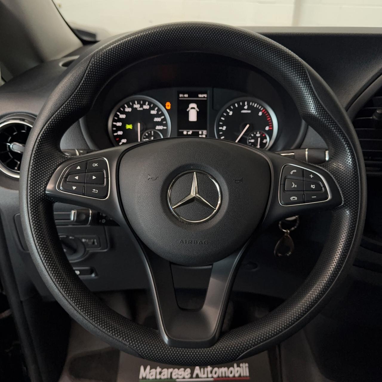 Mercedes-Benz Vito 114 cdi 2.0cc 136cv 3 Posti CarPlay Navigatore OK Neopatentati