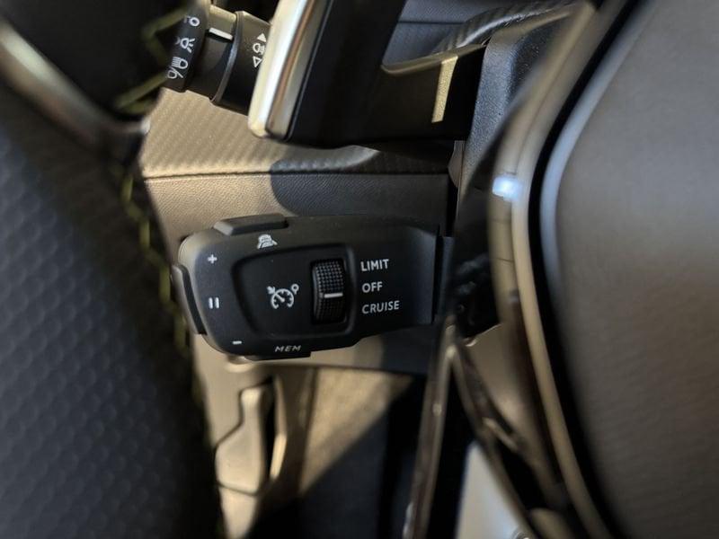 Peugeot 2008 2008 Hybrid 136 e-DCS6 GT