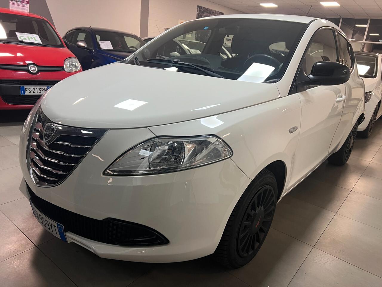 Lancia Ypsilon 1.2 69 CV 5 porte GPL Ecochic Gold