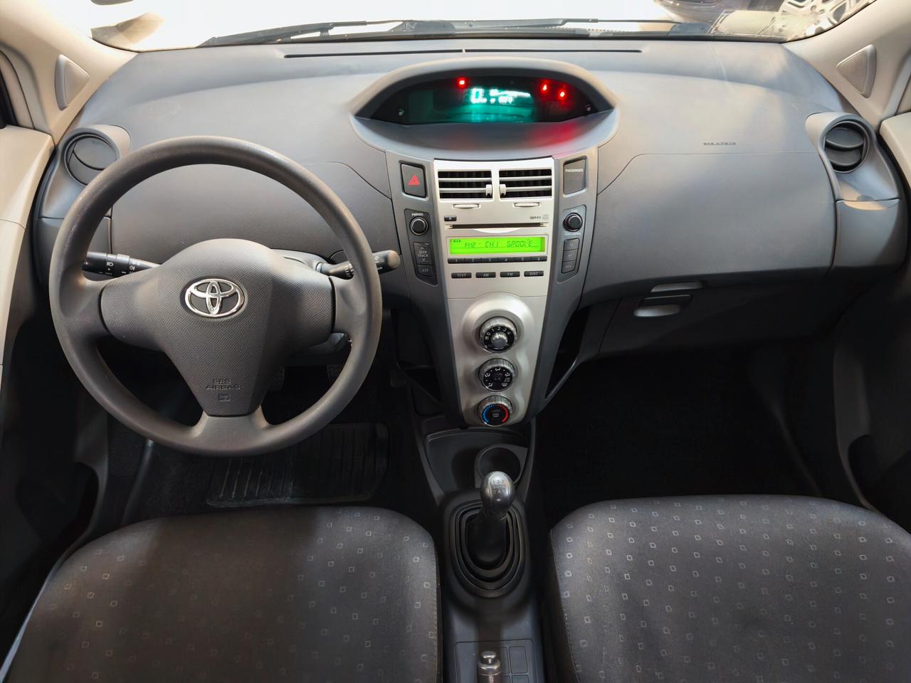 Toyota Yaris 1.0 5 porte