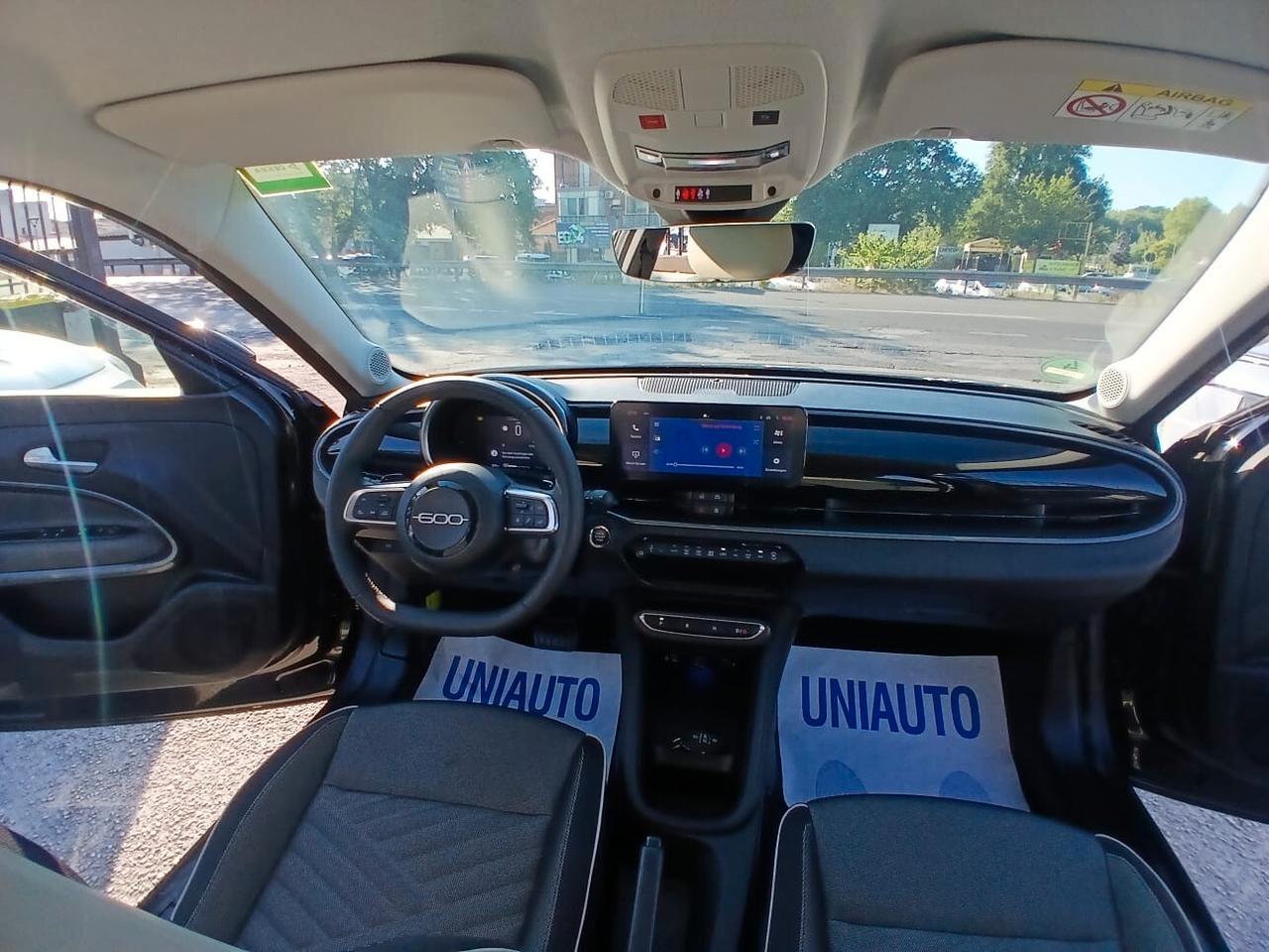 Fiat 600 Hybrid 100 CV DCT MHEV