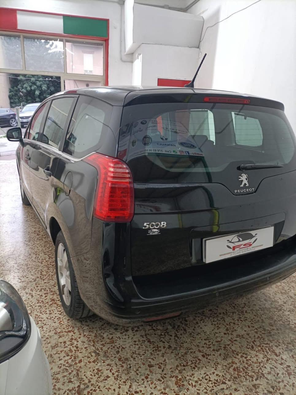 Peugeot 5008 2.0 HDi 150CV Allure
