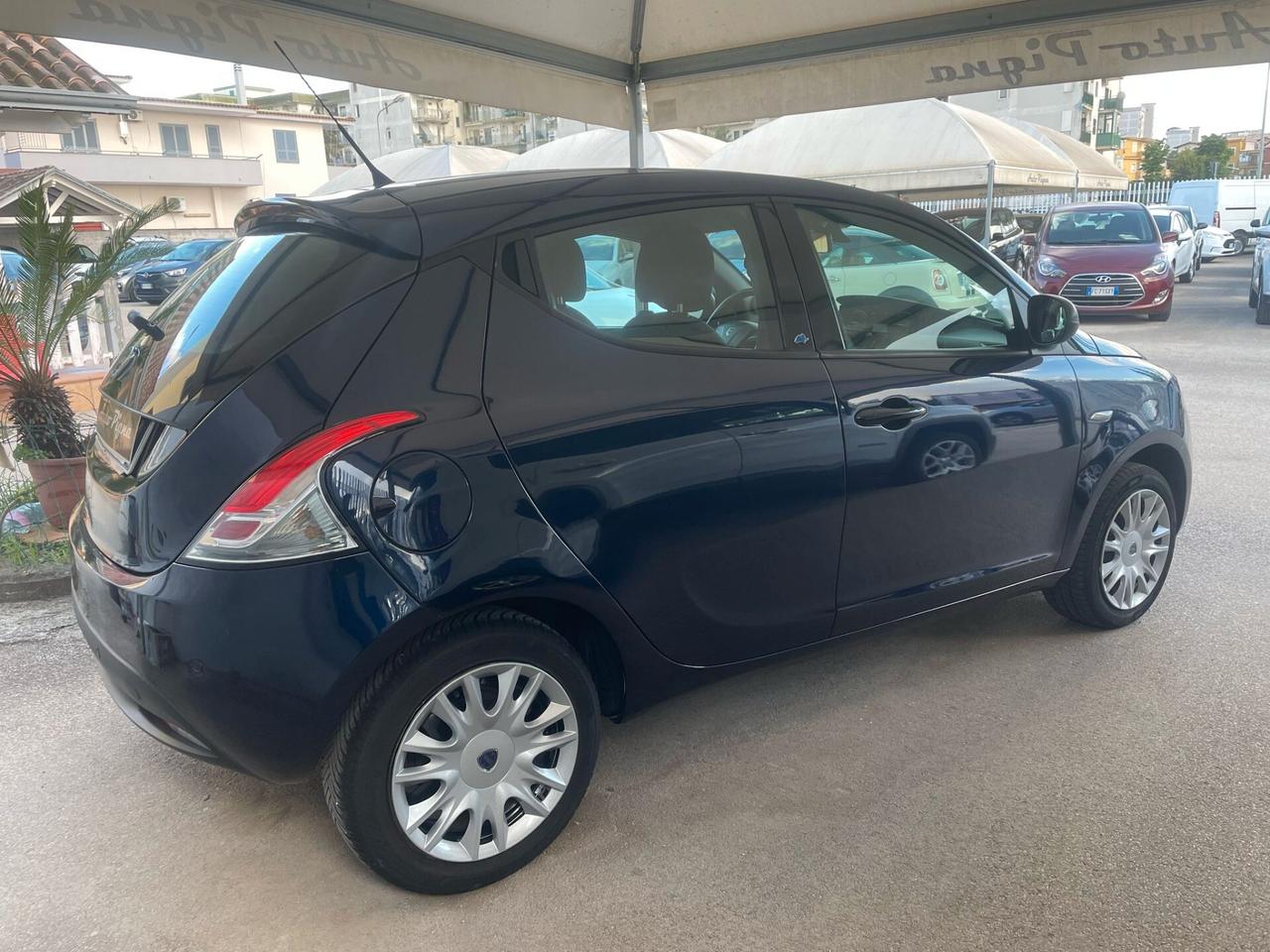 Lancia Ypsilon 1.2 69 CV 5 porte S&S Elefantino Blu