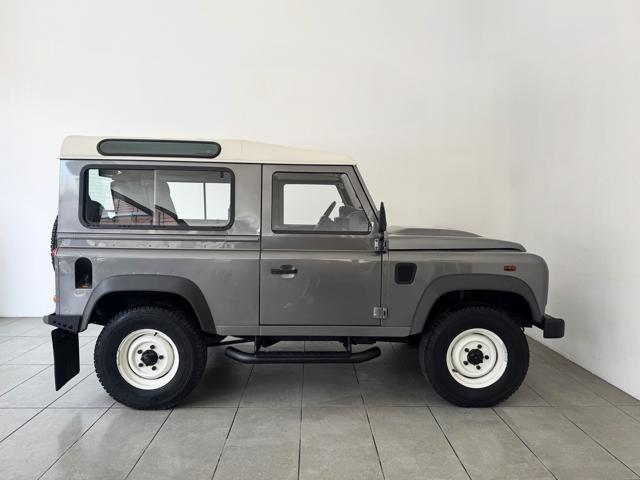 LAND ROVER Defender 2.4