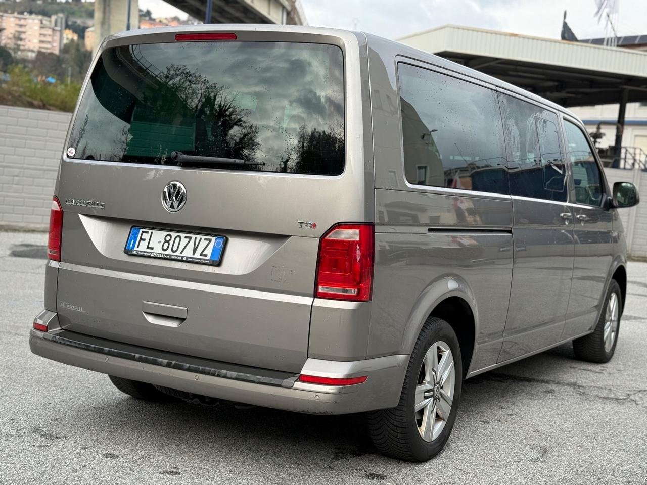 Volkswagen Caravelle 2.0 TDI 150CV DSG PL 9 posti