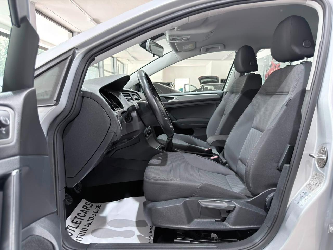VOLKSWAGEN GOLF 1.6 TDI 110CV 5P COMFORTLINE