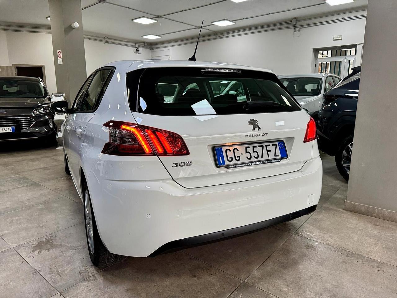 Peugeot 308 1.5 BlueHDi 130cv EAT8 Business 2021