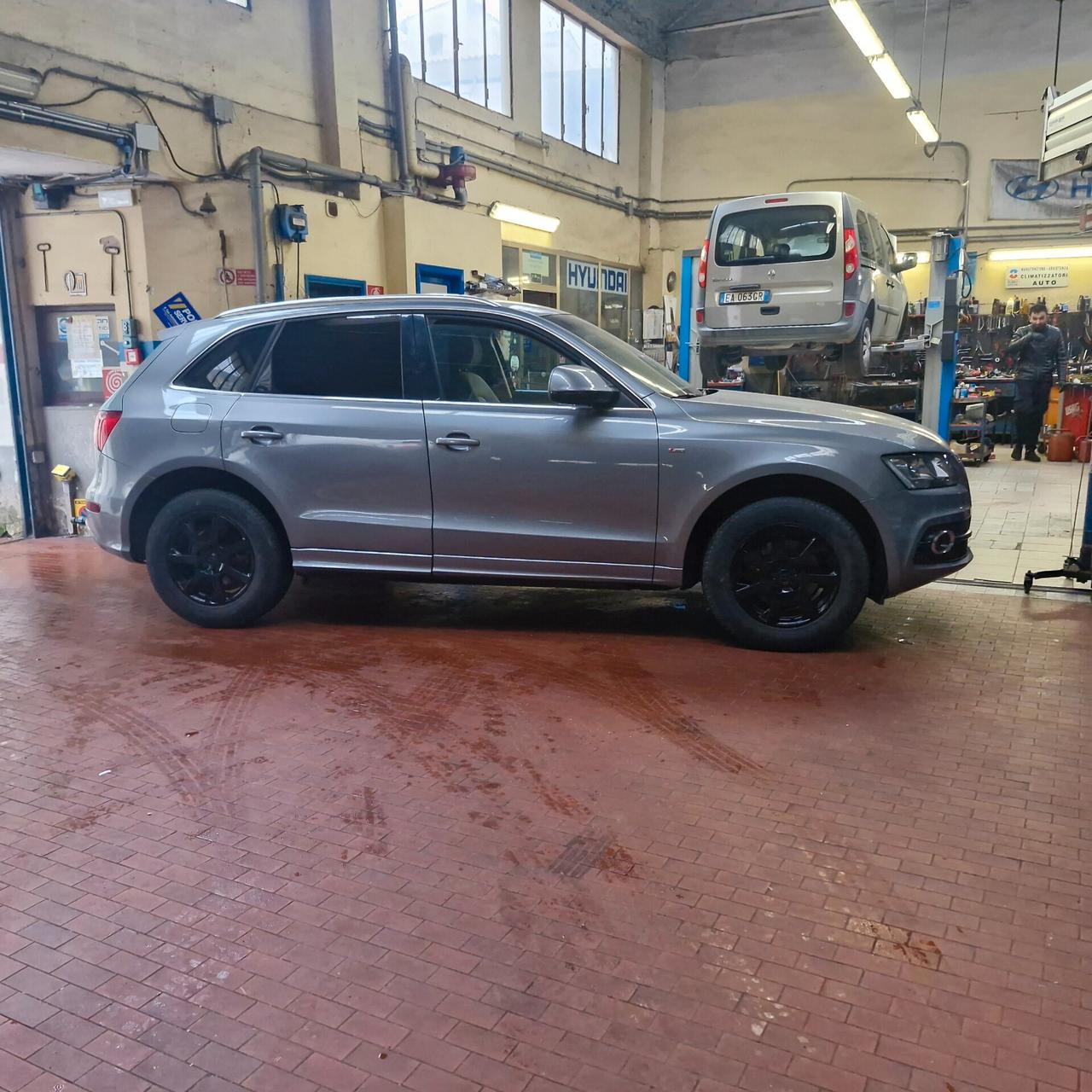 Audi Q5 2.0 TDI 170 CV quattro s-line