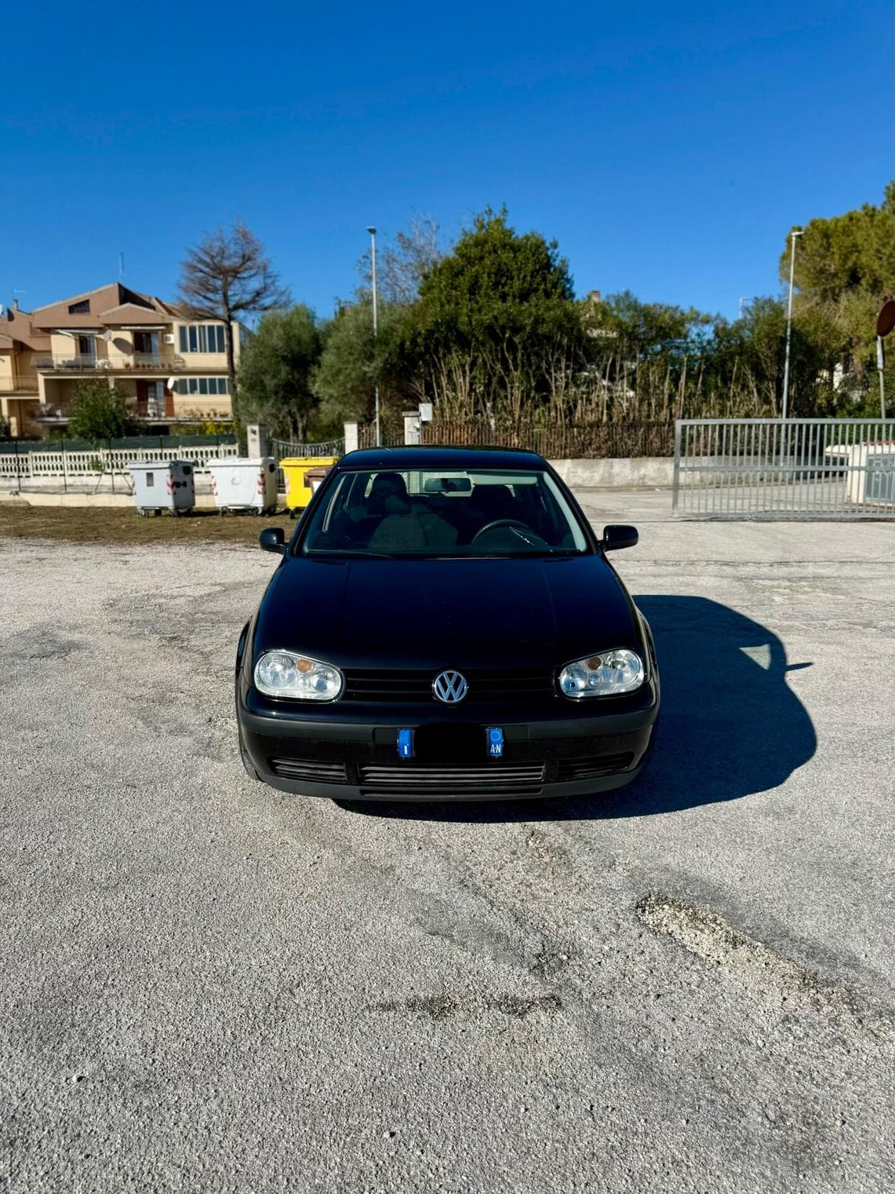 Volkswagen Golf 1.4 Benzina 75cavalli Neopatentati