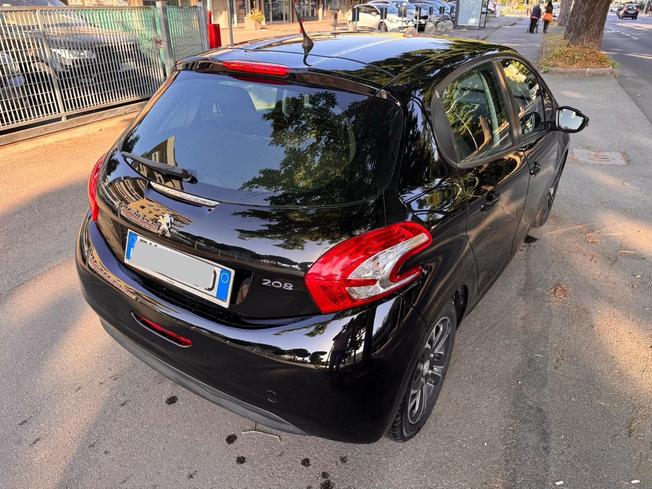 Peugeot 208 1.4 HDi 68 CV neopaten garanzia 12 mesi