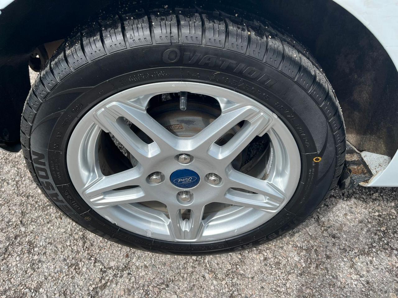 FORD FIESTA 1.4 NEOPATENTATI 2015 5PORTE
