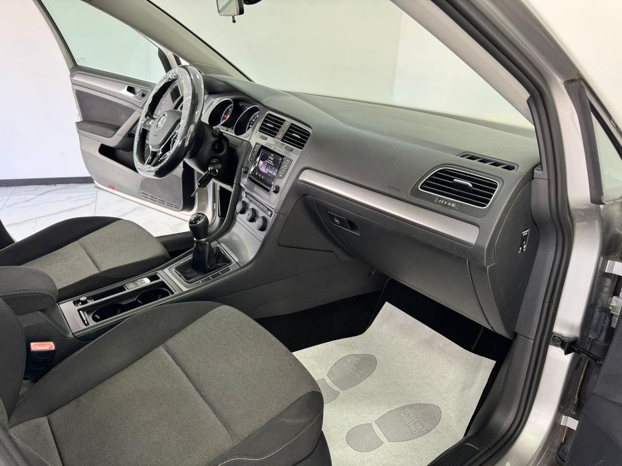 Volkswagen Golf 1.6 TDI 5p 105 cv-GARANTITA-2014