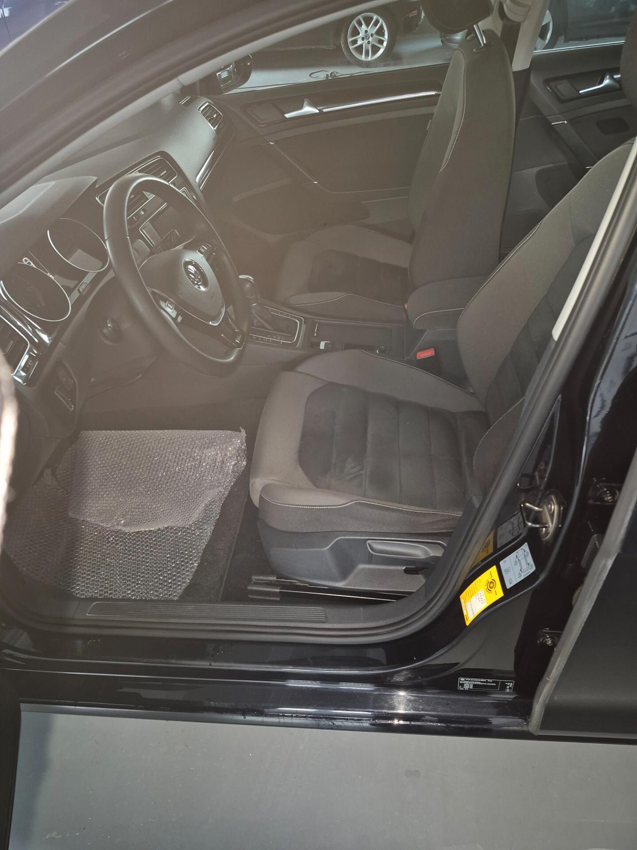 Volkswagen Golf Business 2.0 TDI DSG 5p. Highline BlueMotion Tech.