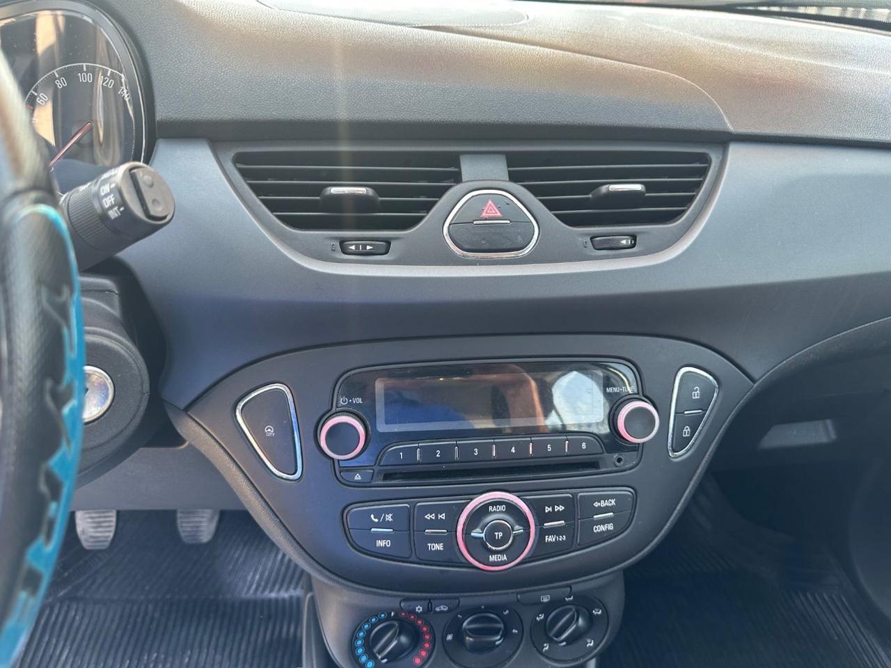 Opel Corsa 1.4 90CV 5 porte b-Color IMP.GPL