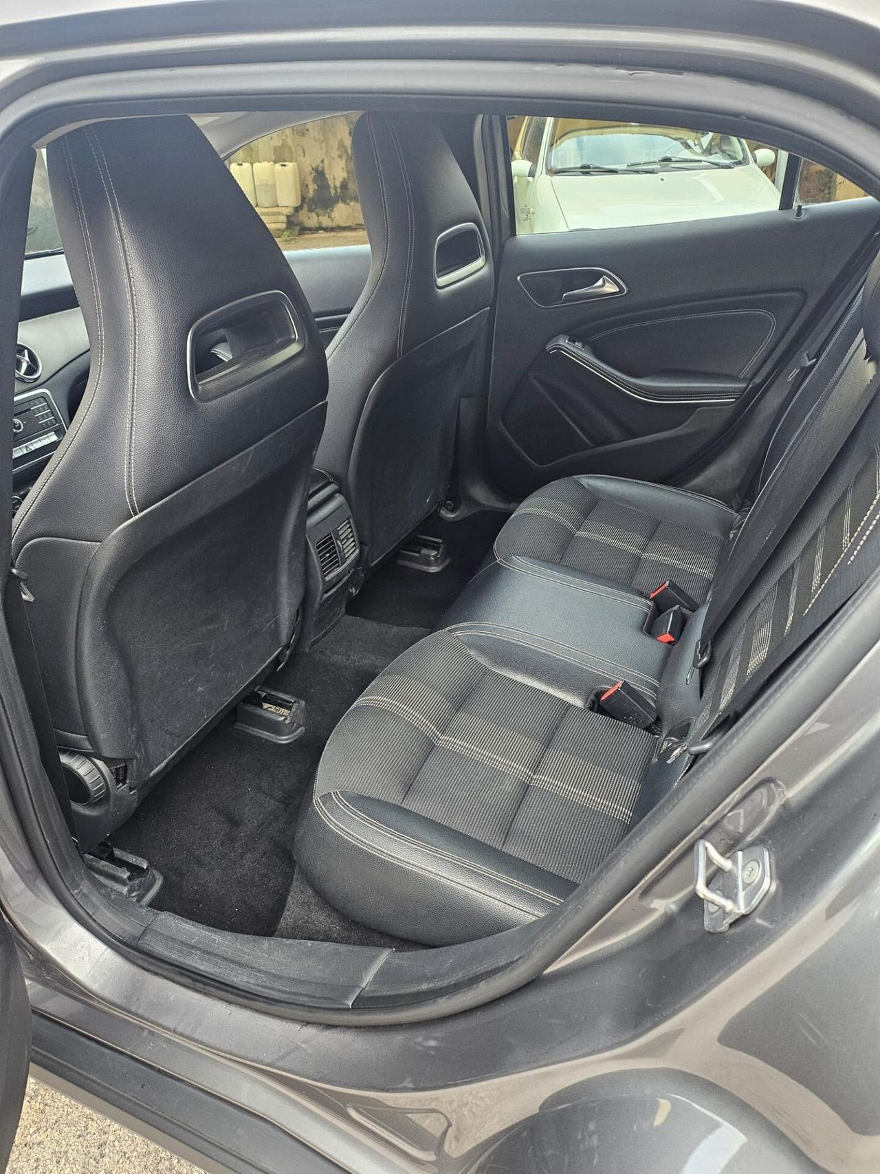 Mercedes-benz A 200 d Automatic Premium