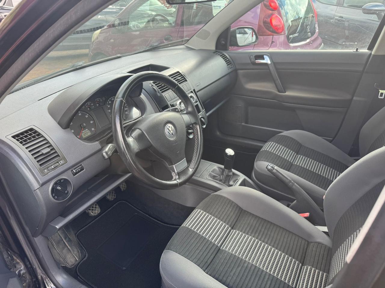 Volkswagen Polo 1.2/70CV 12V 5p. United