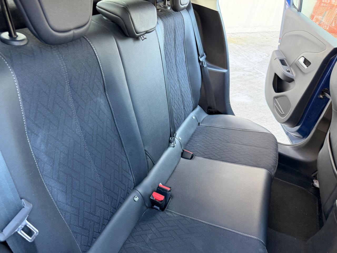 Opel Corsa 1.2 benzina ok neopatentati