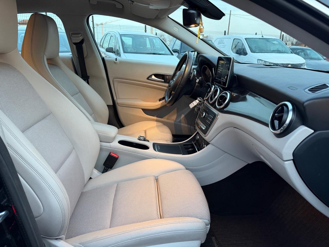 Mercedes-benz CLA 200 d Automatic Premium