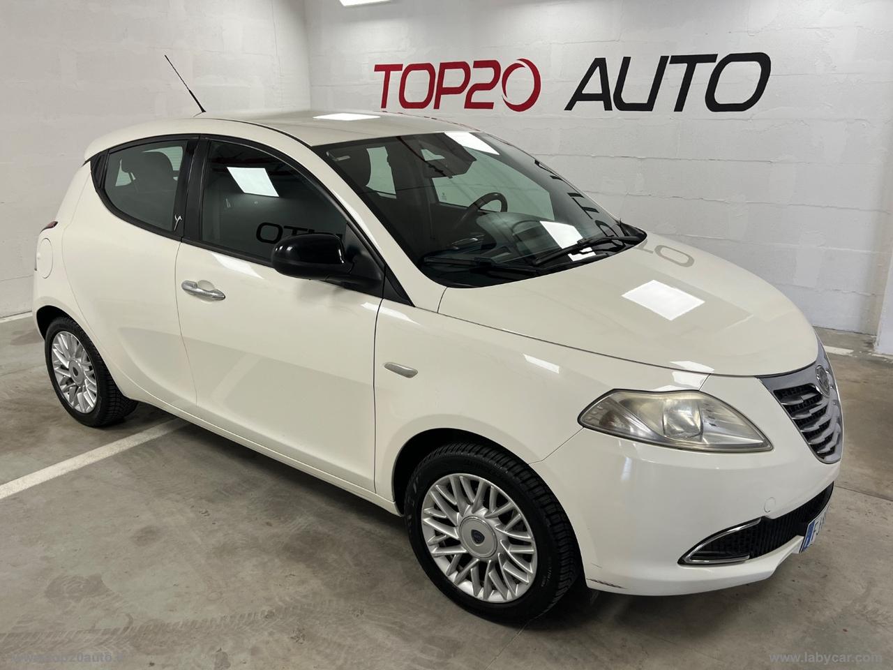 LANCIA Ypsilon 1.2 69 CV 5p. Silver
