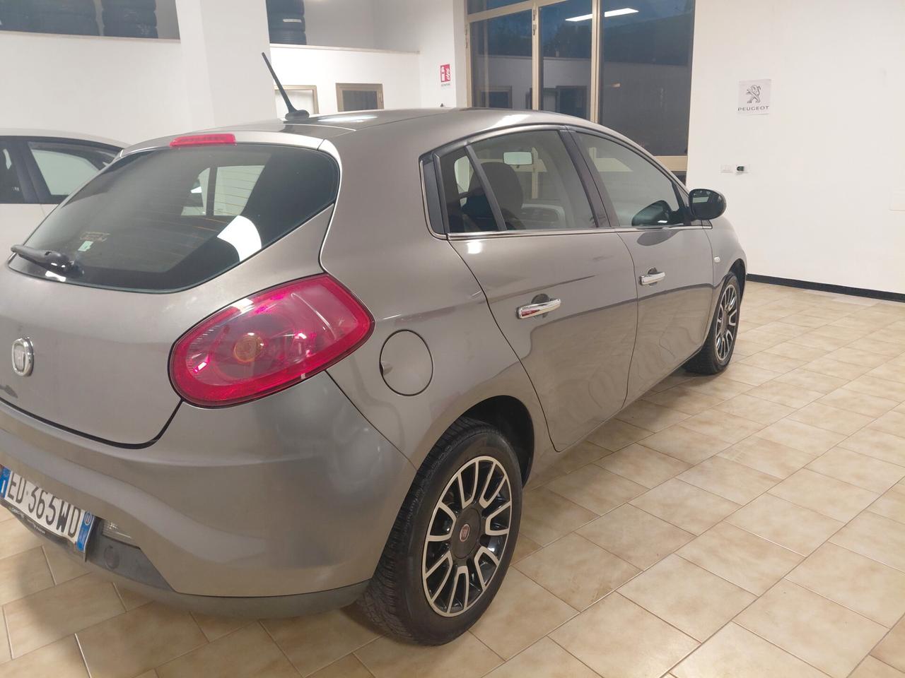 FIAT BRAVO ANNO 2011 DS 1.6 CV 120 ADATTA NEOPATENTATI KM 100 MILA