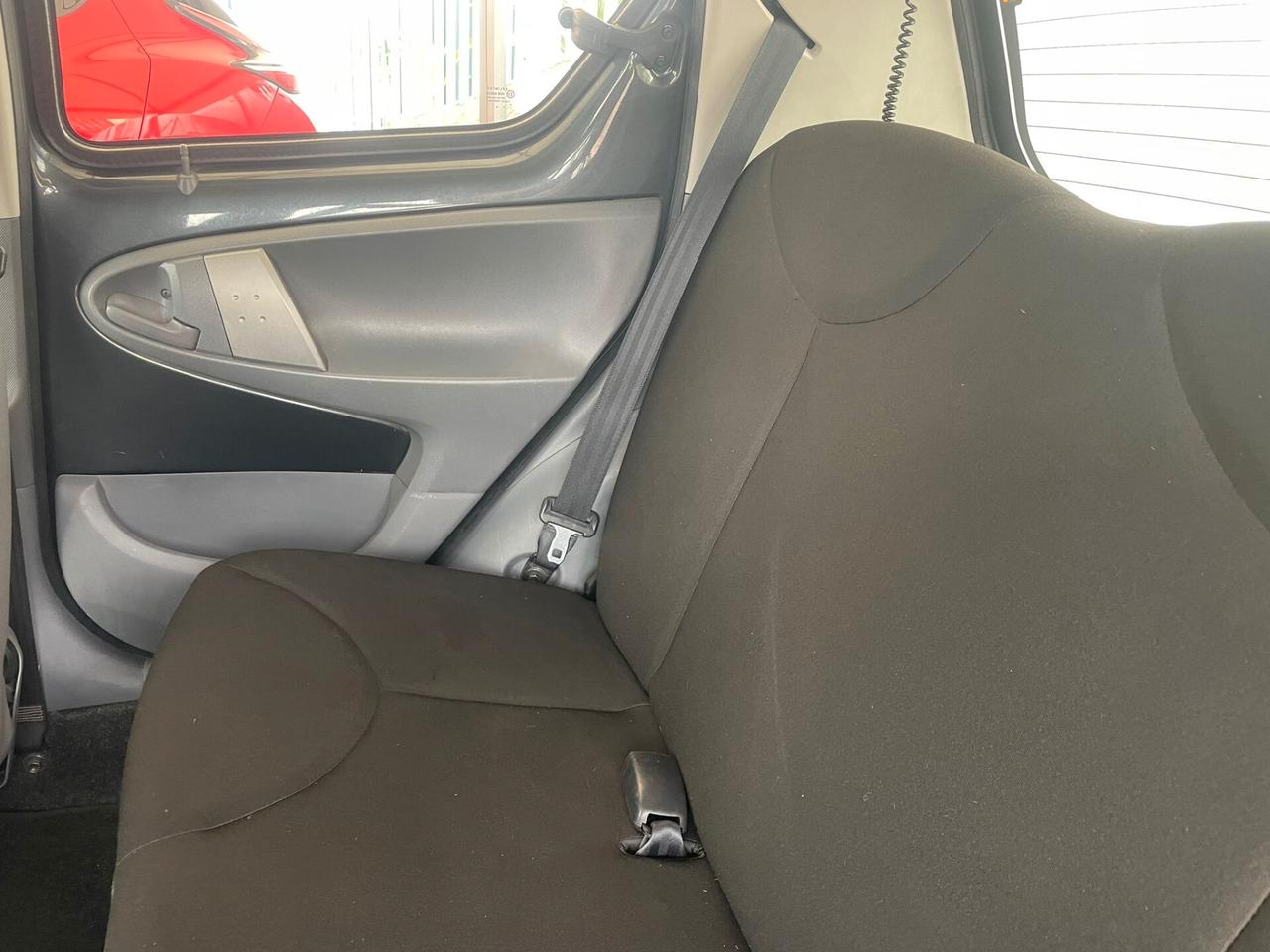 Toyota Aygo 1.0 12V VVT-i 5 porte Sol