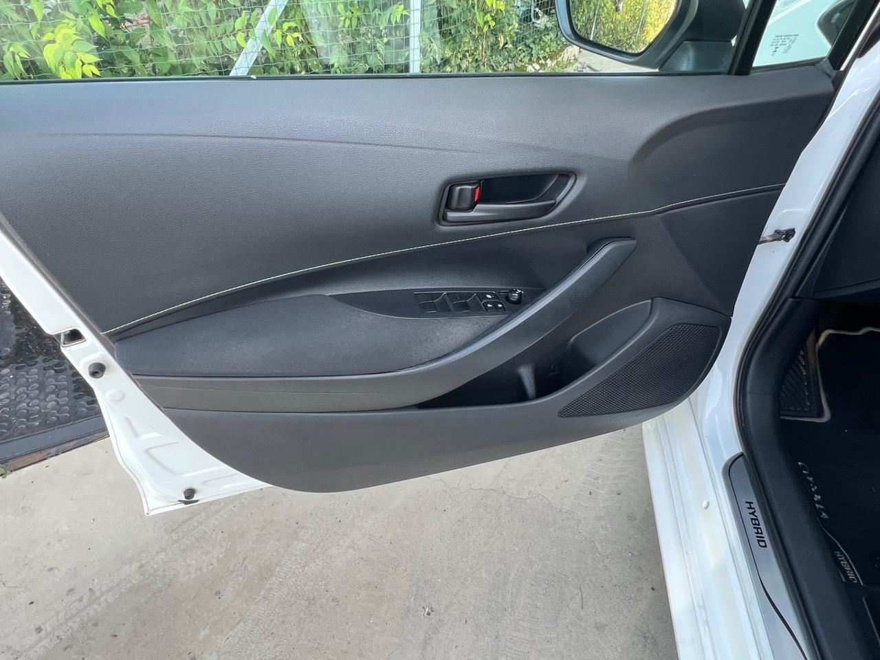 Toyota Corolla Touring 1.8 Hybrid Active