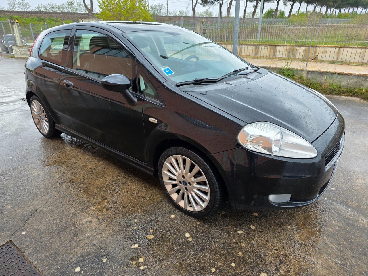 Fiat Grande Punto 1.4 Starjet 16V 3 porte Dynamic