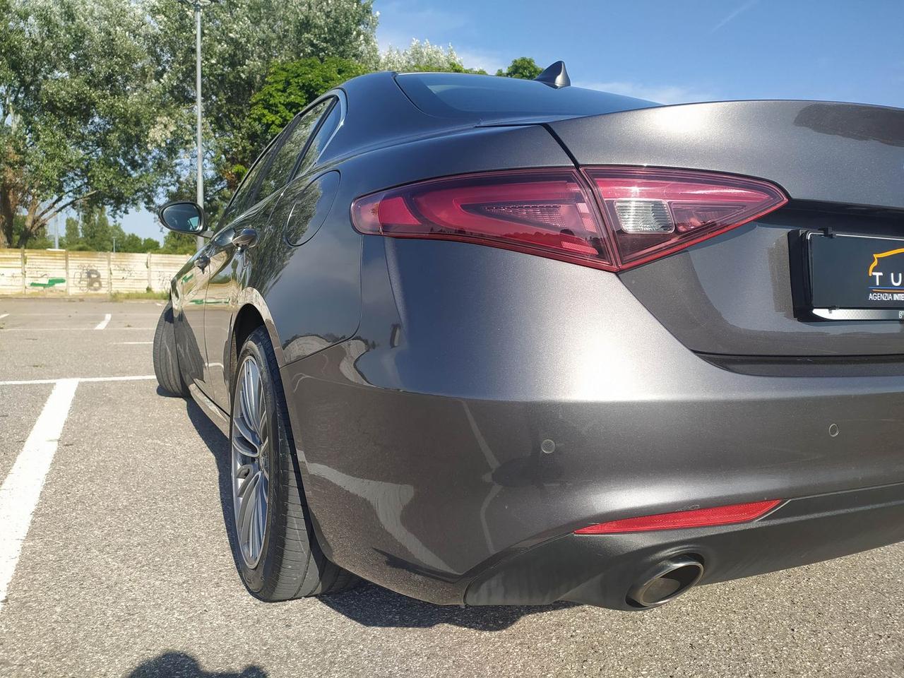 Alfa Romeo Giulia Business Launch Edition 2 #11365
