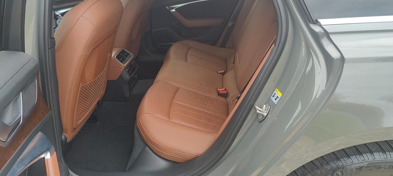 Audi A6 Avant 40 2.0 TDI quattro ultra S tronic Business Design