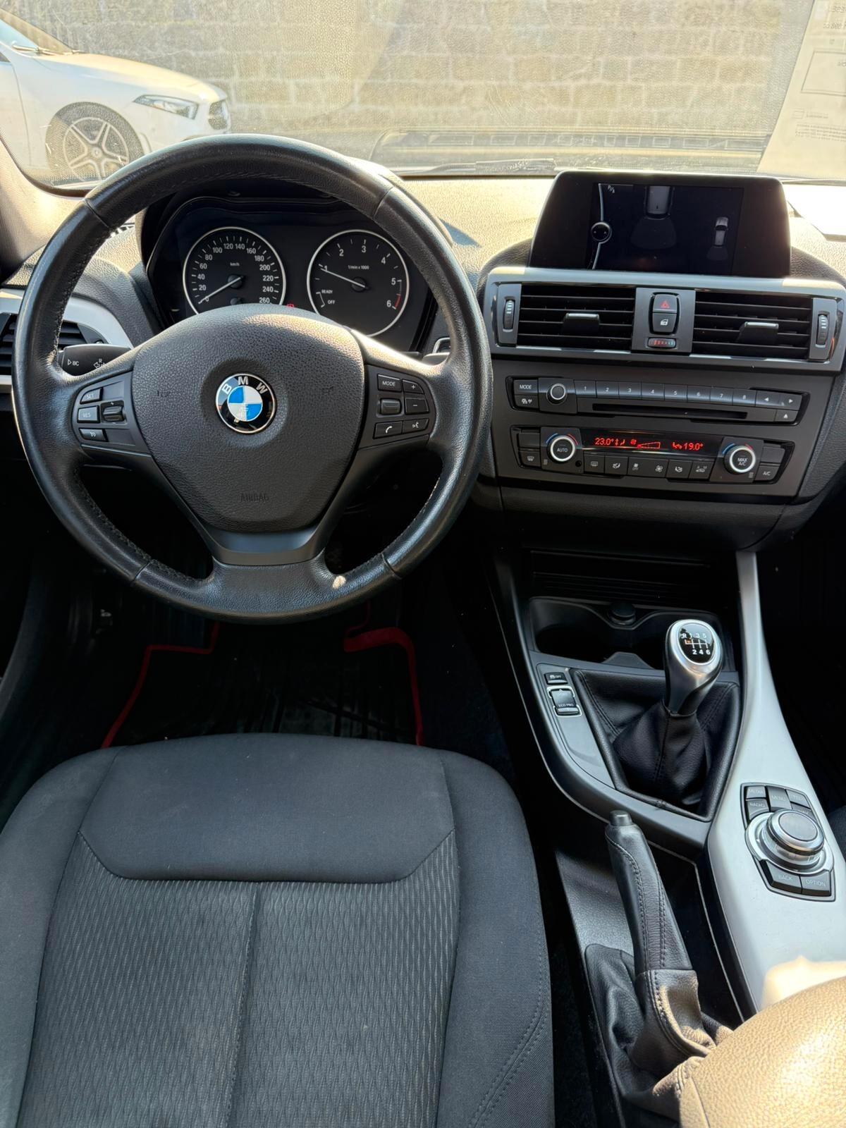 Bmw 114 114d 5p. Unique