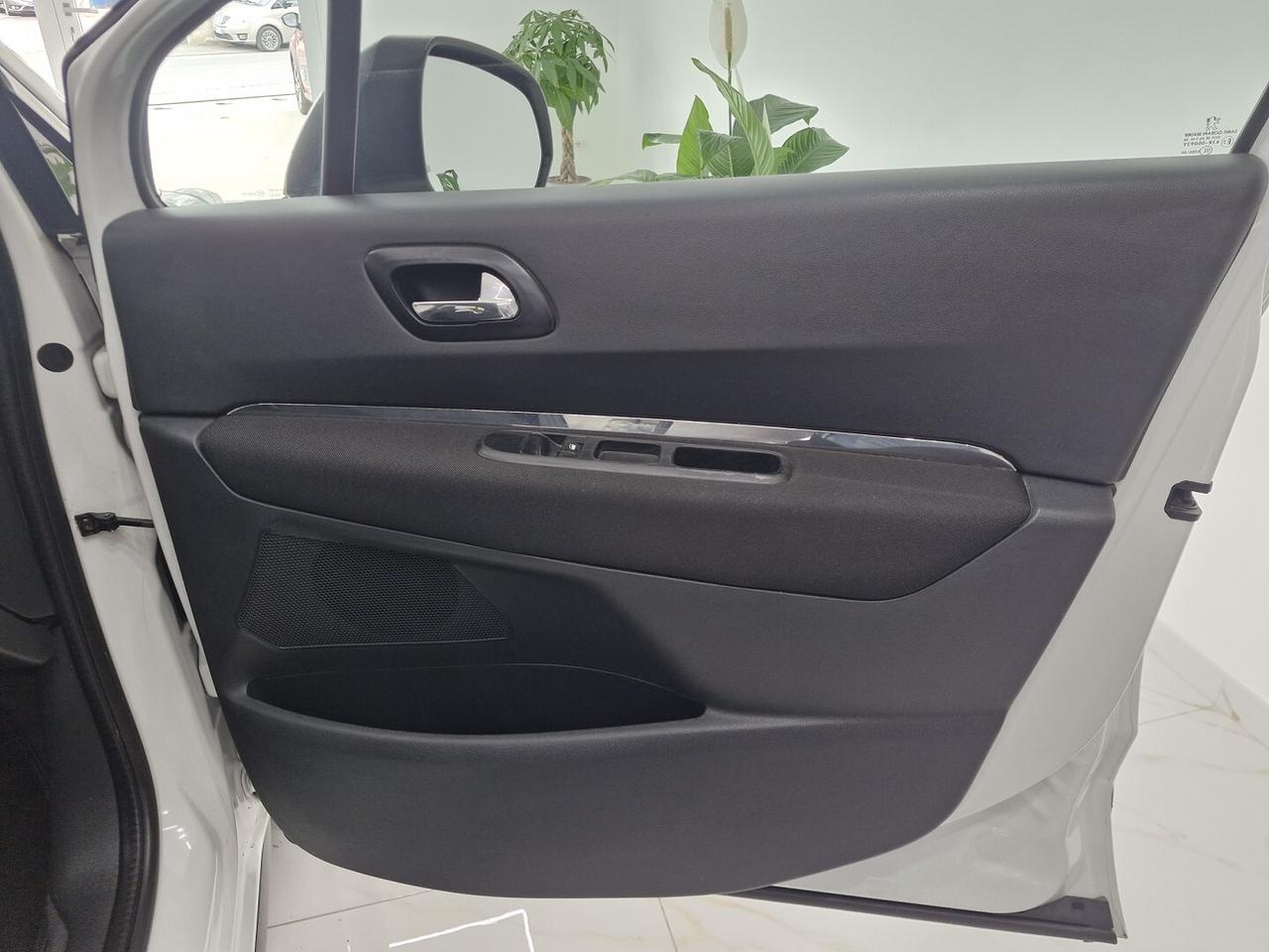 PEUGEOT 3008 1.6 Hdi 110CV Allure BIANCO PERLATO