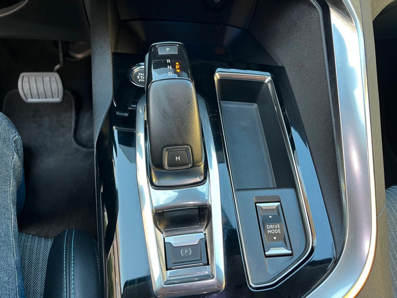 Peugeot 5008 BlueHDi 130 S&S EAT8 Allure