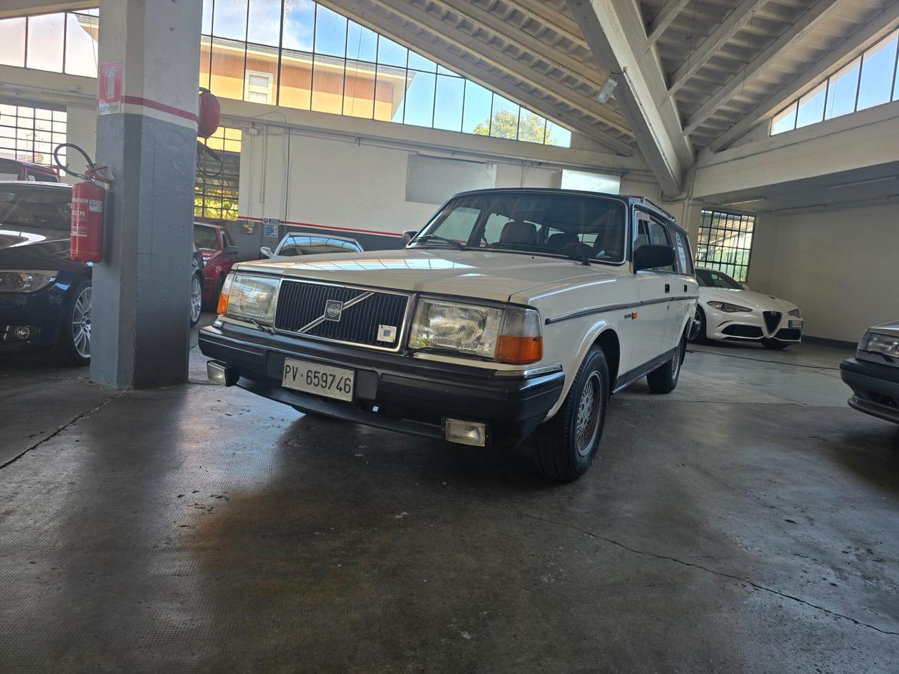 Volvo 240 GLE