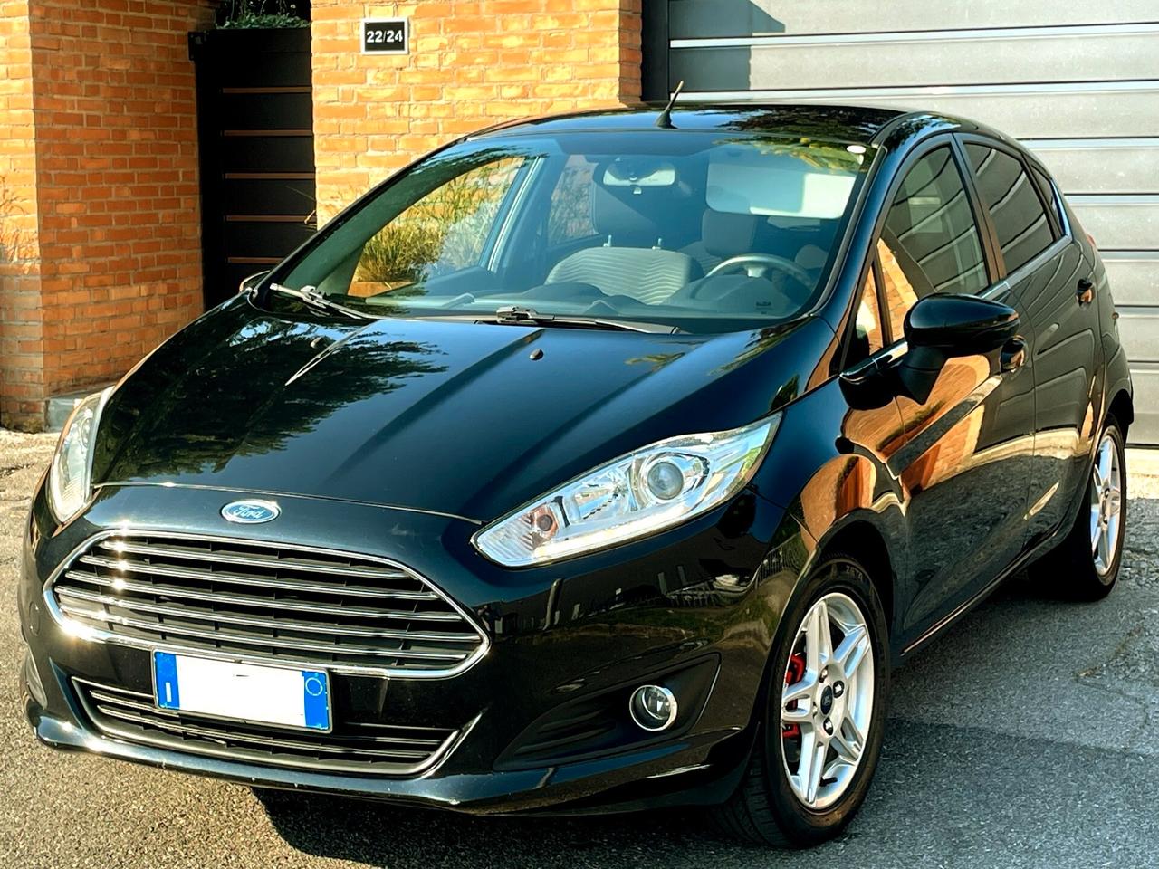 FORD FIESTA 1.5D-99000km-U.Prop-Titanium-2014