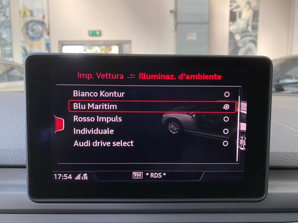 Audi A4 Allroad 2.0 TDI Business 163cv s-tronic - 18" - Navi - Pack Luci