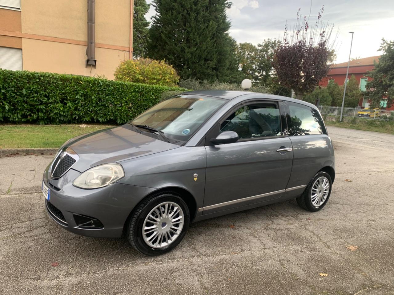 Lancia Ypsilon 1.2 modamilano restailing