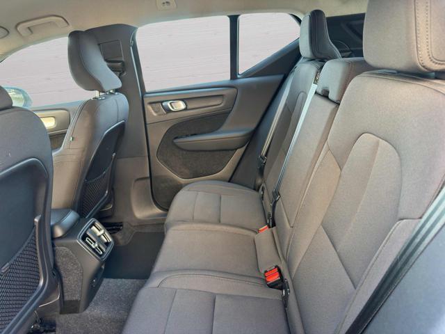 VOLVO XC40 B4 AWD Geartronic Momentum