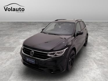 VOLKSWAGEN Tiguan II 2021 - Tiguan 2.0 tsi R-Line 4motion 190cv dsg