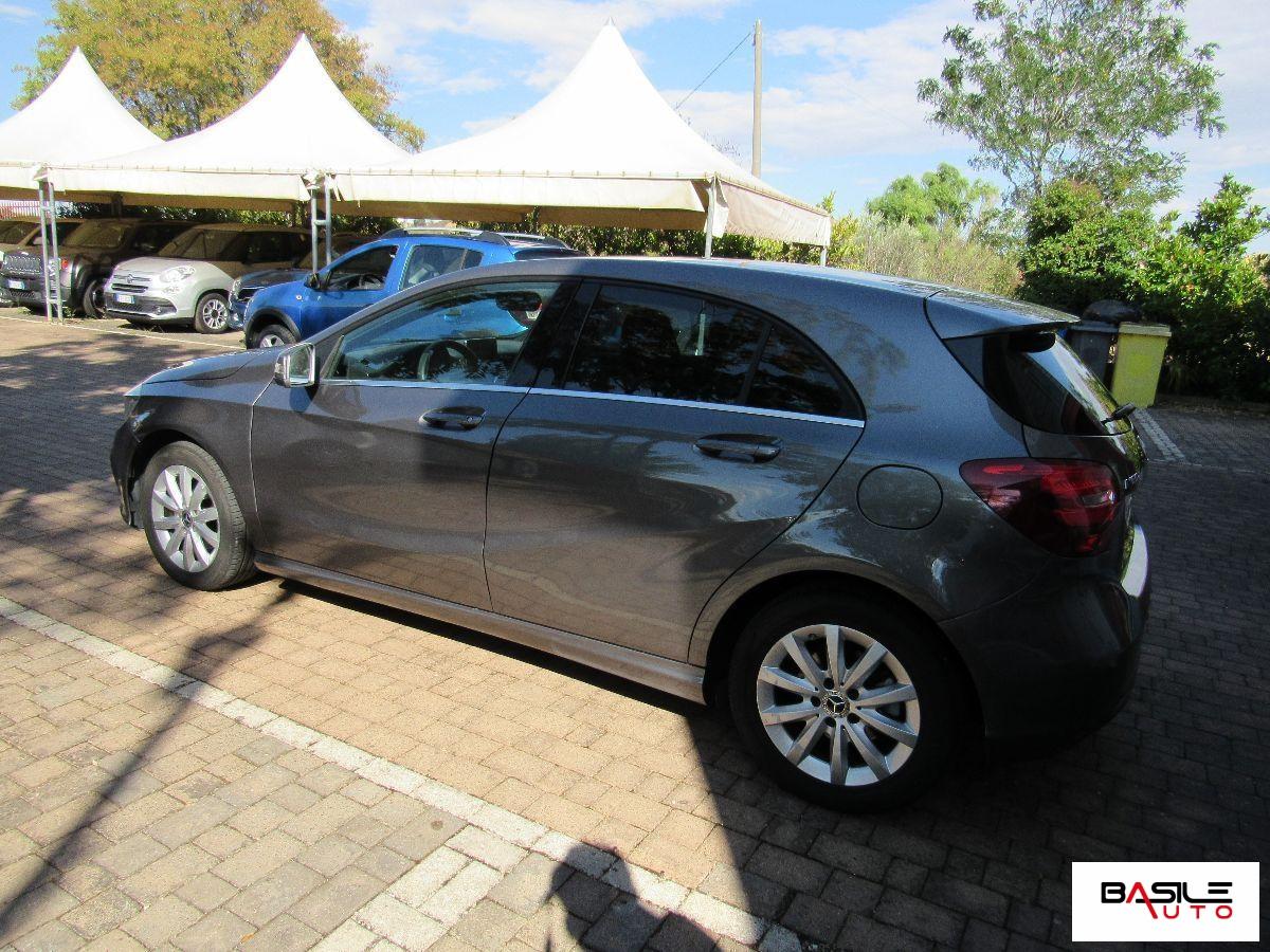 MERCEDES - Classe A - A 160 d Automatic Premium